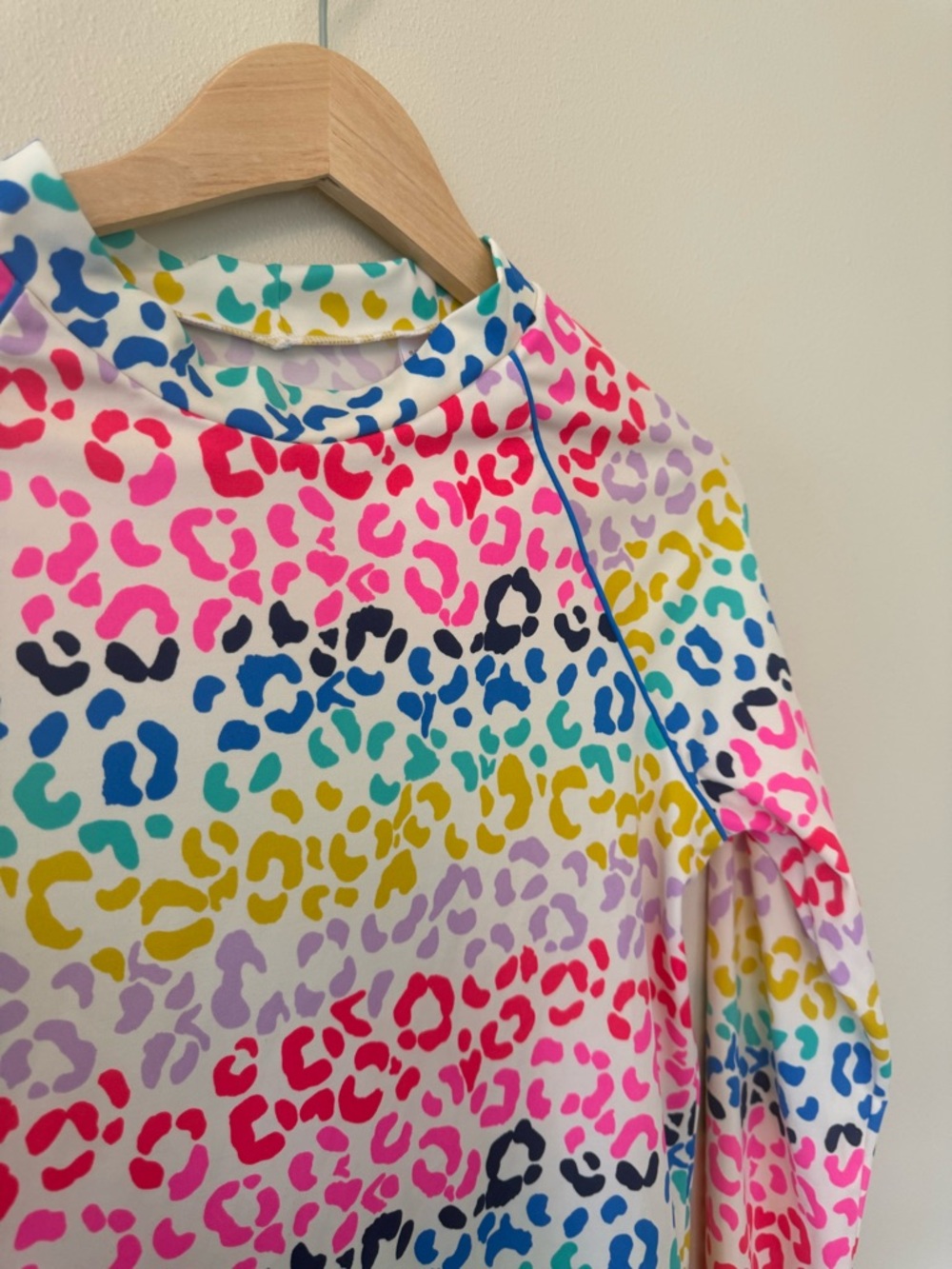Mini Boden Rainbow Leopard Rash Guard UPF 40+ Long Sleeve Girls XL 14-16 - Picture 5 of 7